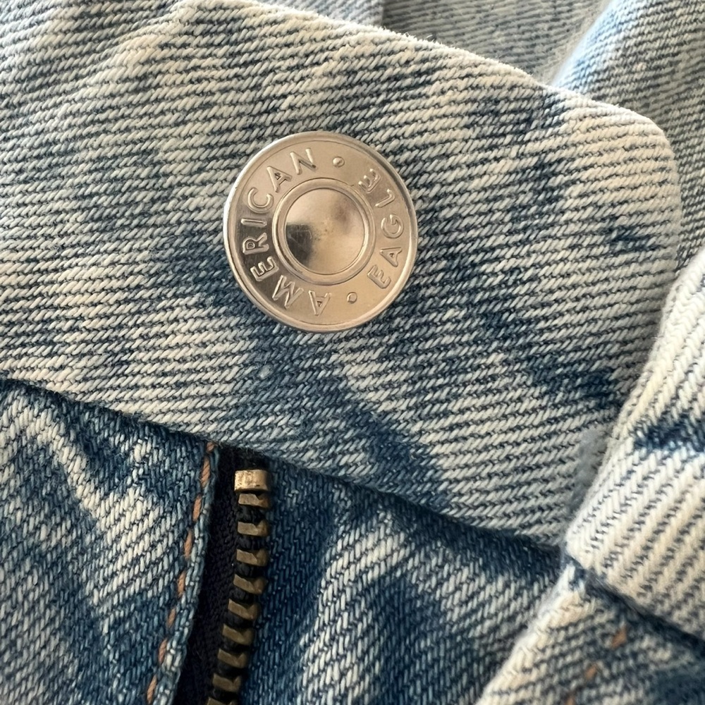 American Eagle Outfitters Light Blue Ripped Straight Leg Jeans - Picture 14 of 14